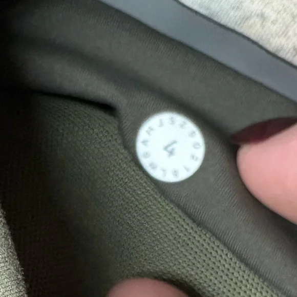 Lululemon In Movement Crop - Picture 9 of 9